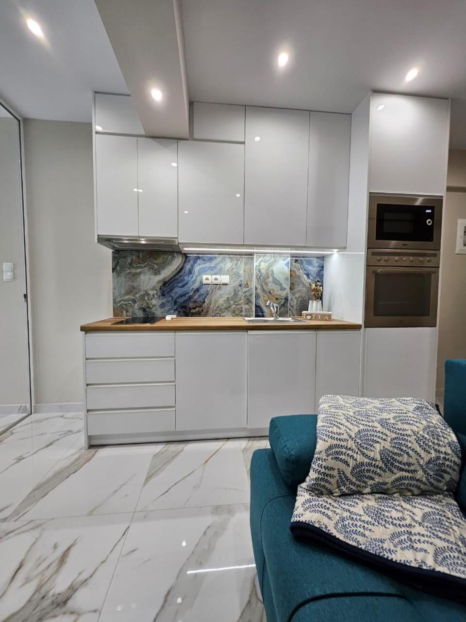 Agora Luxury Apartment 7 Лоутраки Экстерьер фото